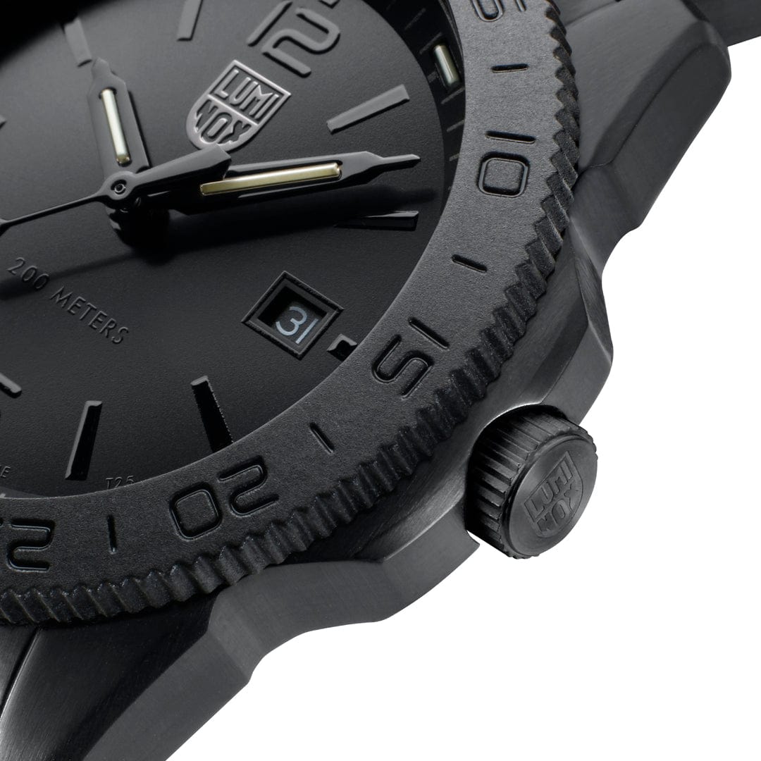 Luminox Pacific Diver, 44 mm, Dive Watch, Blackout