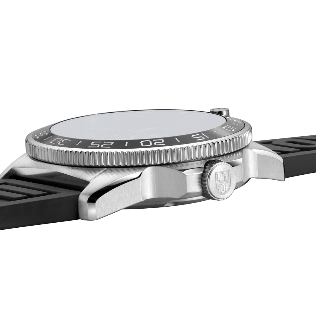 Luminox Pacific Diver Automatic, 42mm, Dive Watch