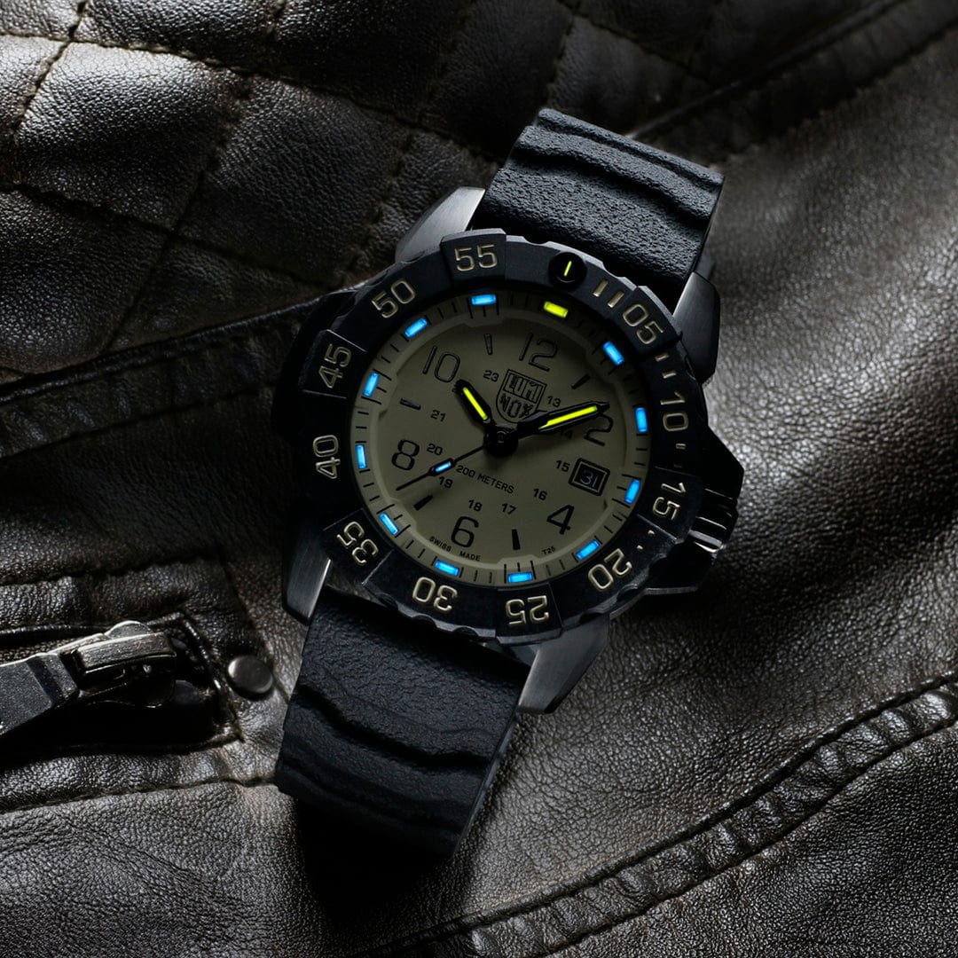 Luminox Navy SEAL Foundation 3250, 45 mm, Military Dive Watch, Set