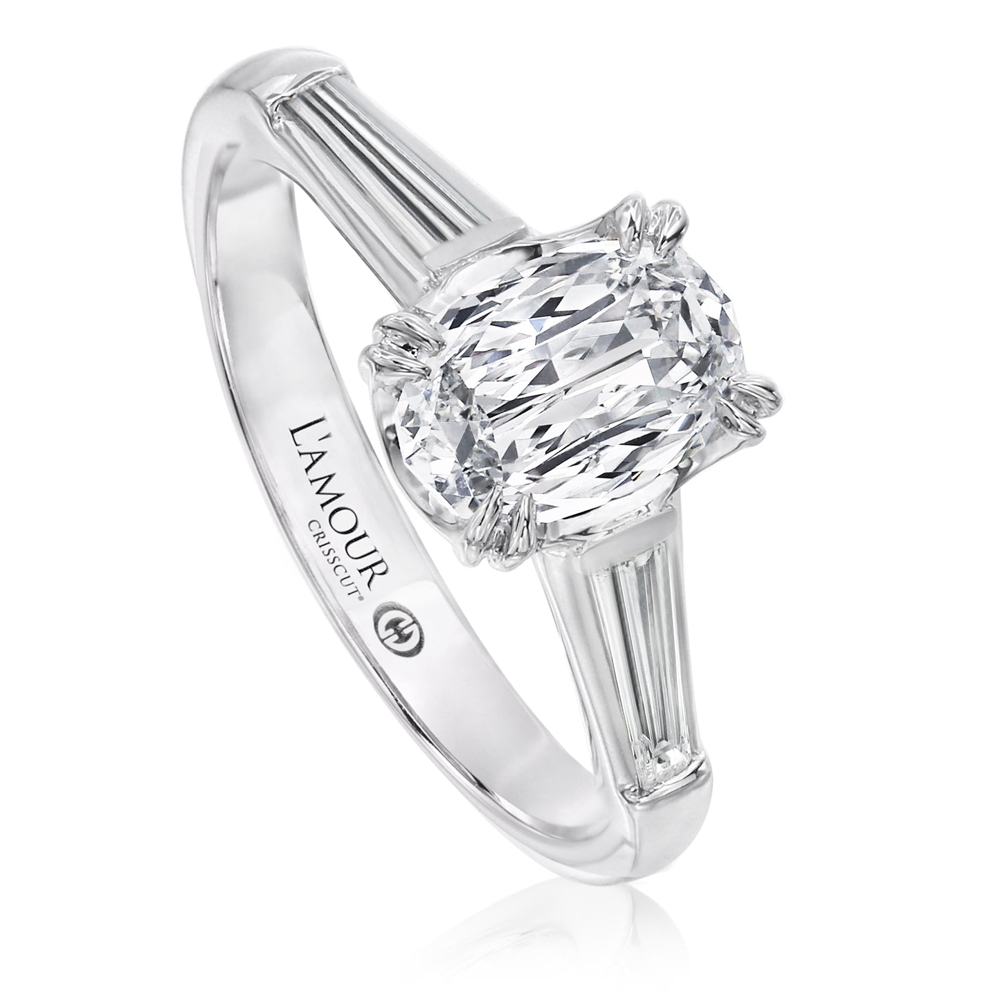 L’AMOUR CRISSCUT® OVAL SHAPE DIAMOND ENGAGEMENT RING - L529-LOV100